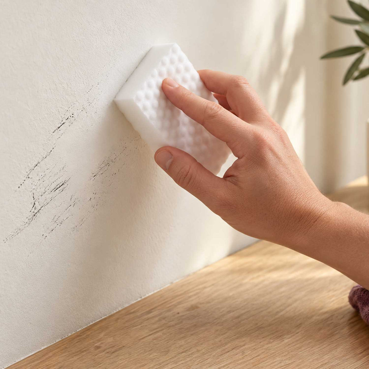 Pack of 3 magic cleaning eraser sponges made from melamine foam