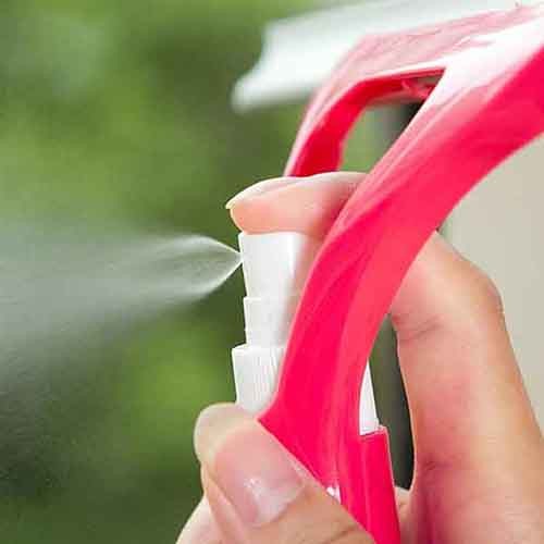 Window Wiper Built-In Spray Bottle Multi-Function